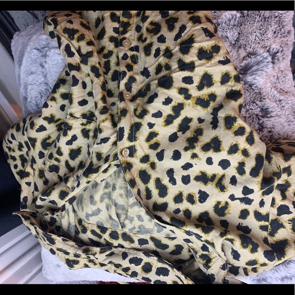 *EXPRESS* ~ BUTTON UP COLLARED CROP TOP - Picture 8 of 8